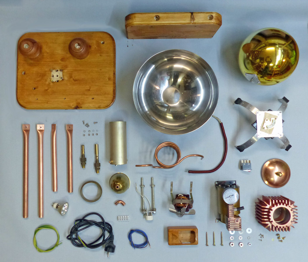 Steampunk Lamp 40 parts.jpg